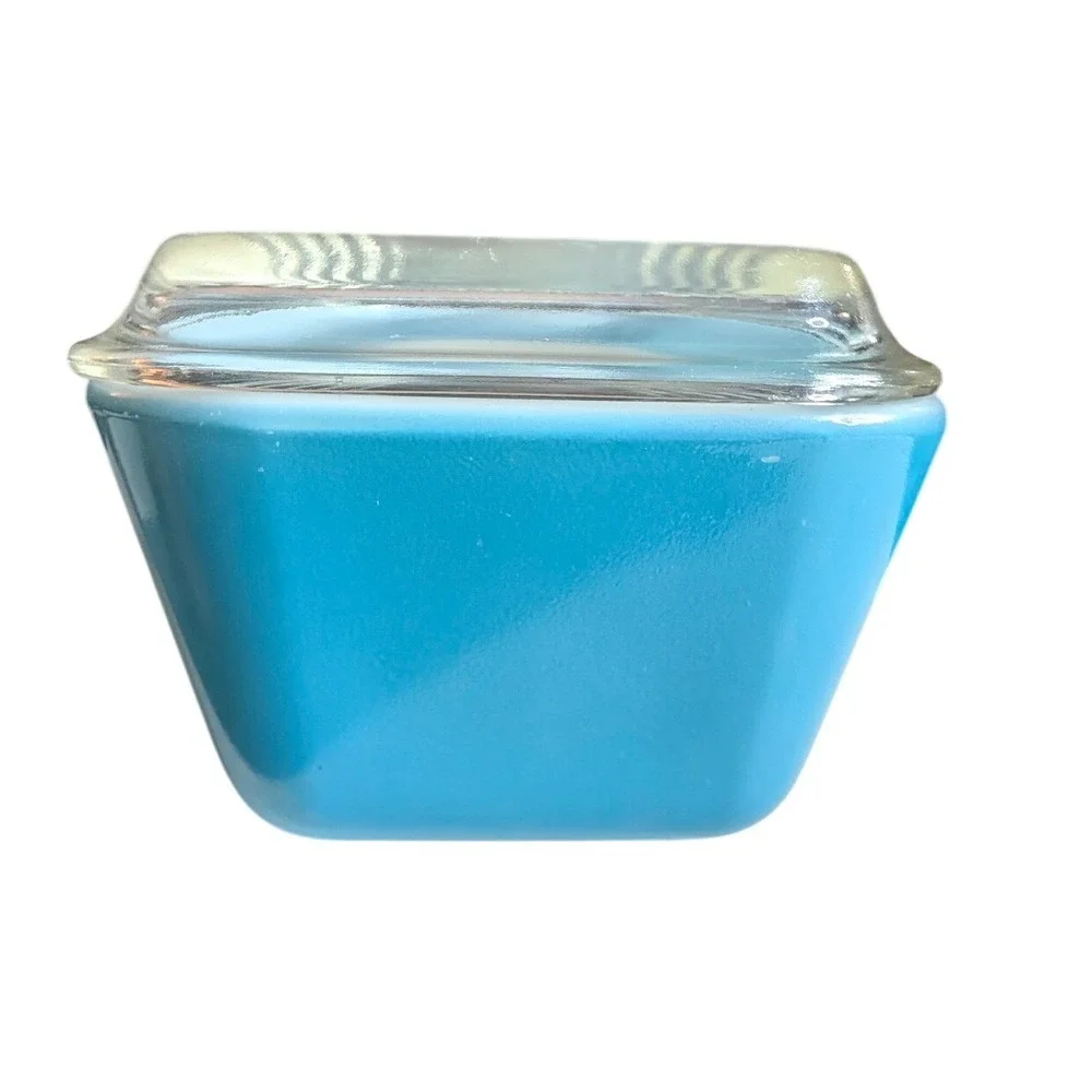 Vintage Pyrex Turquoise Refrigerator Dish 502-B with Clear Lid 502-C 1.5 Pint